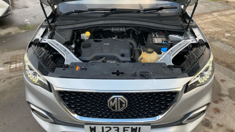 MG Hs 1.5 T-GDI Exclusive 5dr DCT Petrol Hatchback